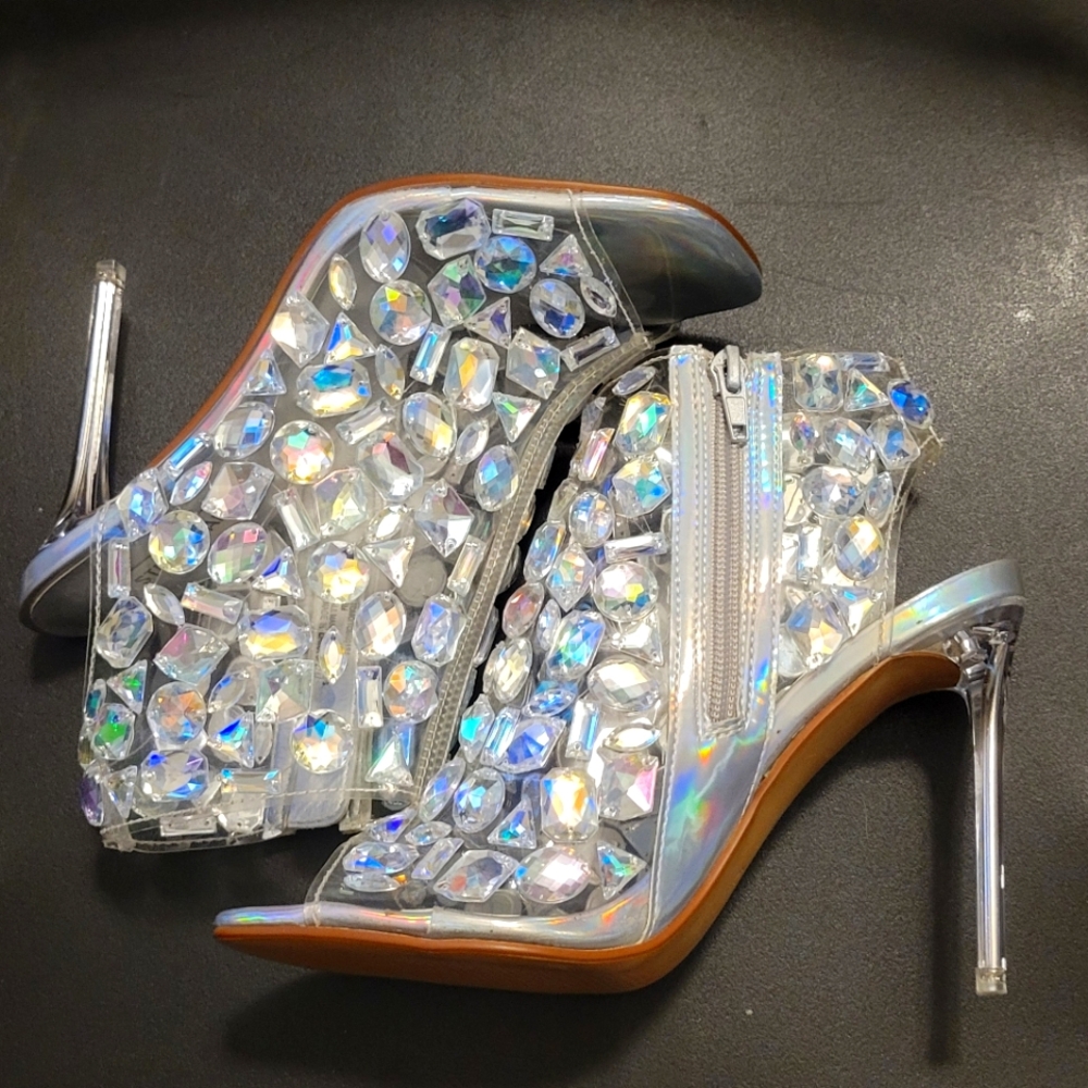 Steve Madden Tomo Bootie Size 6